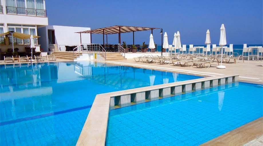 Ada Beach Hotel Karavas エクステリア 写真