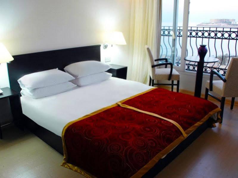 Ada Beach Hotel Karavas エクステリア 写真
