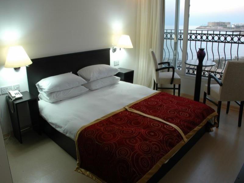 Ada Beach Hotel Karavas エクステリア 写真