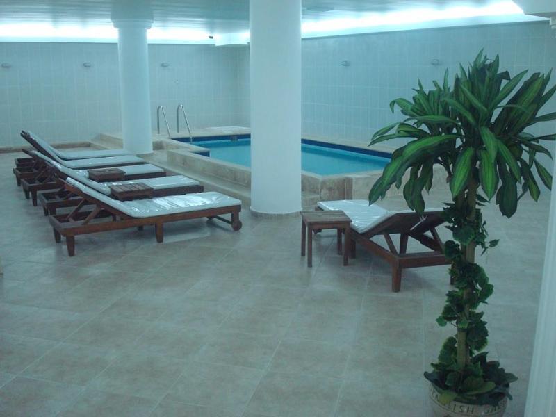 Ada Beach Hotel Karavas エクステリア 写真