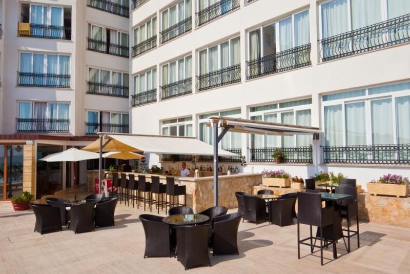 Ada Beach Hotel Karavas エクステリア 写真