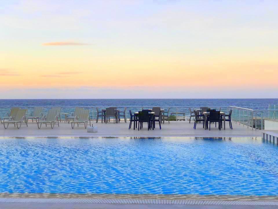 Ada Beach Hotel Karavas エクステリア 写真