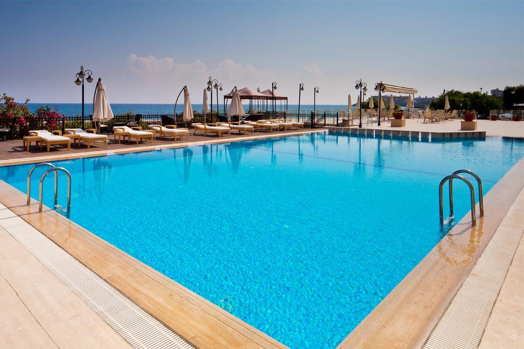 Ada Beach Hotel Karavas エクステリア 写真