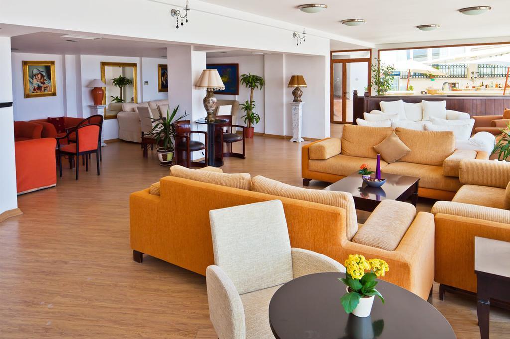 Ada Beach Hotel Karavas エクステリア 写真